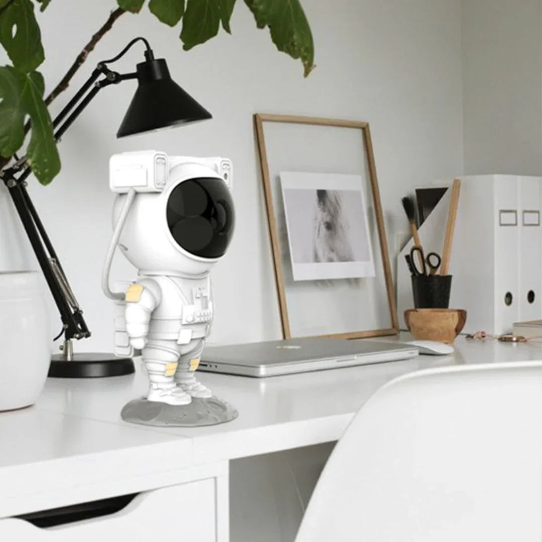 Mini Projetor Astronauta Luz Estelar com Controle Remoto Generico