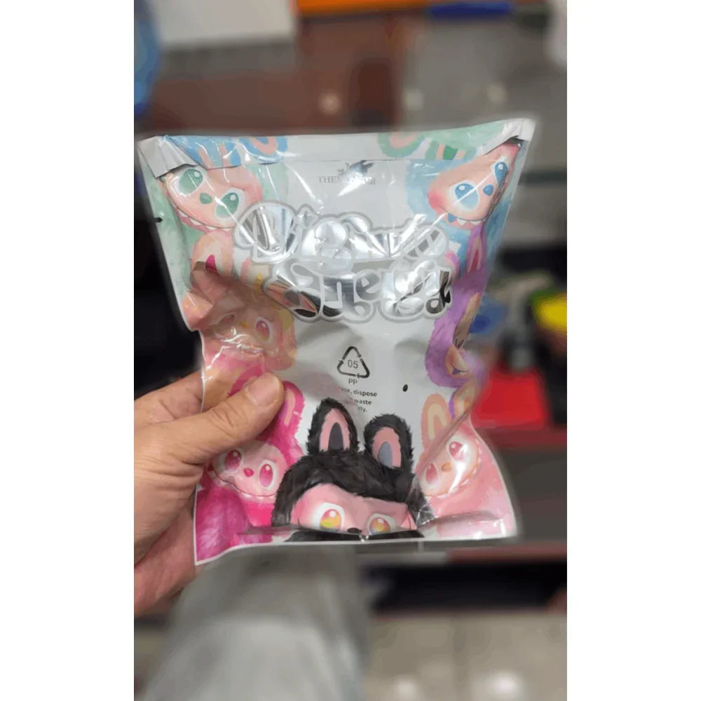 KIT SEM CAIXA + ROUPAS - Geração 3  (Sortidos) - Kit 1 Labubu Monstros Mini Pelúcias Colecionável Personalizável + 1 Roupa Generico